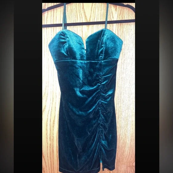 green emerald velvet dress Amazon.com: Emerald Sundae Womens Juniors Satin Mini Bodycon Dress Green  XXS : Clothing, Shoes & Jewelry